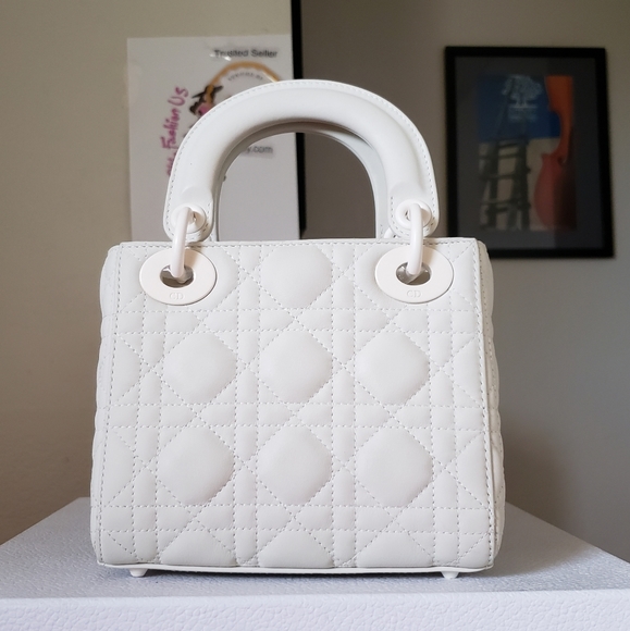Lady dior mini ultra matte ivory bag - Picture 4 of 8